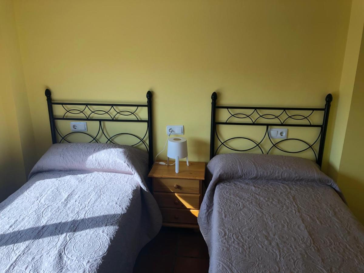 Bar Hostal Torralba De Los Sisones المظهر الخارجي الصورة