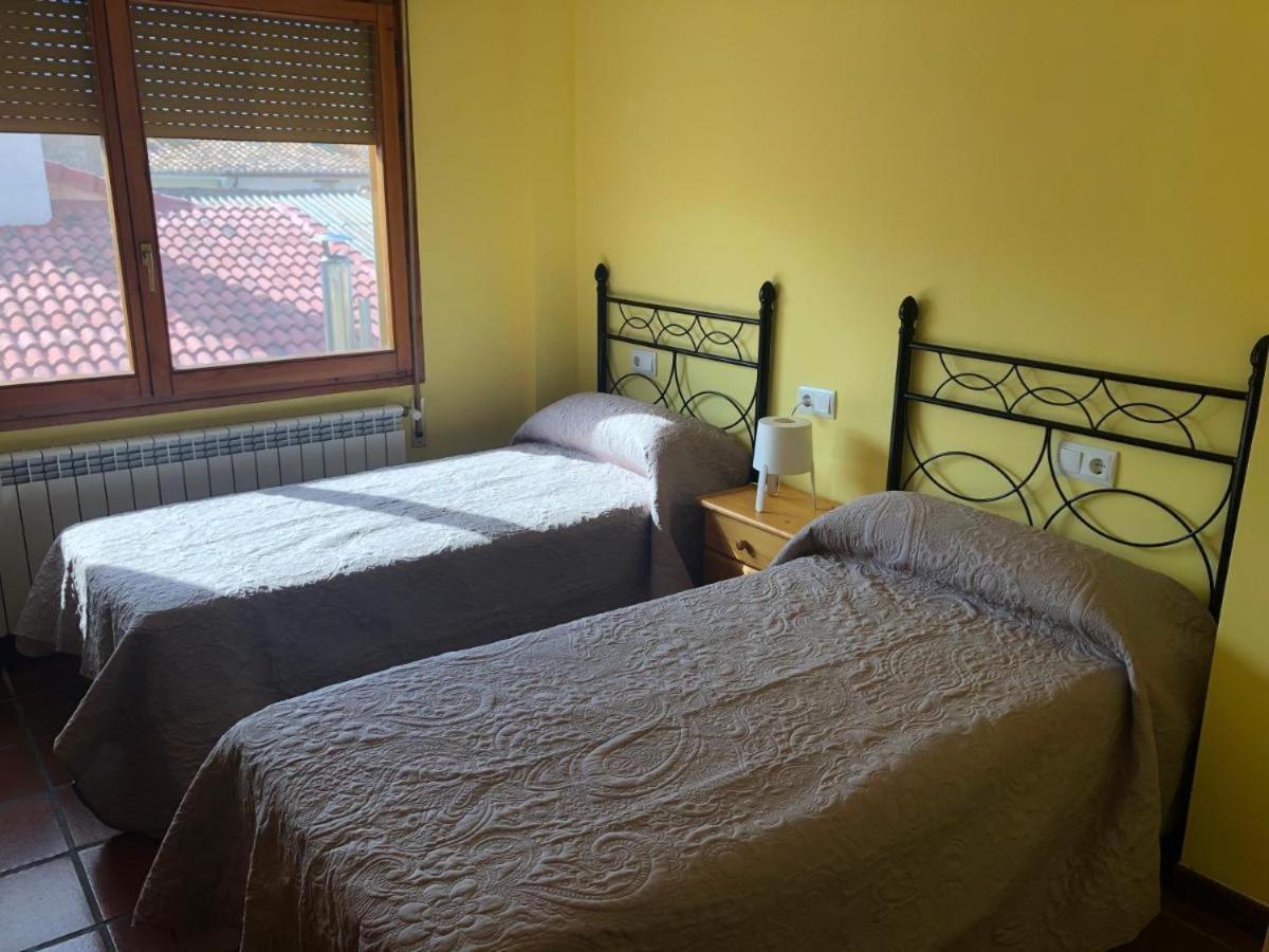 Bar Hostal Torralba De Los Sisones المظهر الخارجي الصورة